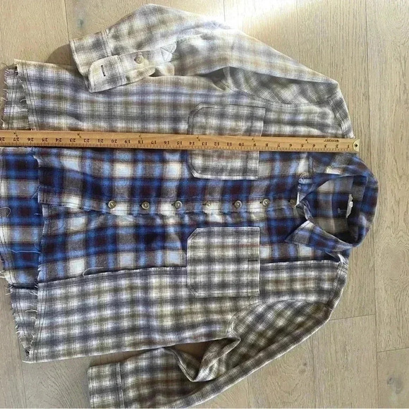 Promesa Plaid Button Down Top Small - Picture 2 of 5